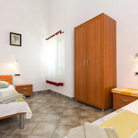 Starigrad-4 By Interhome