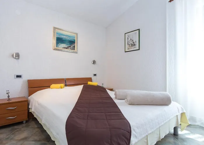 Starigrad-4 By Interhome Starigrad