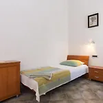 Appartamento Starigrad-4 By Interhome *